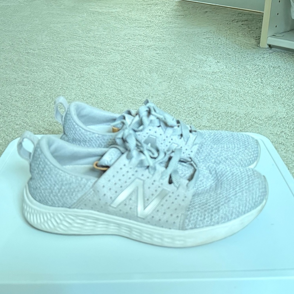 New Balance Light Gray Athletic Shoes 7